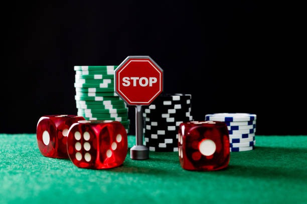Aviator game screen on aitemku showing multiplier climb and cash-out button